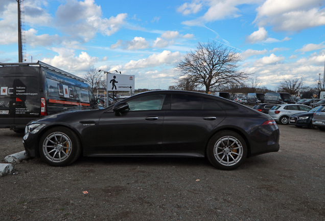 Mercedes-AMG GT 63 X290