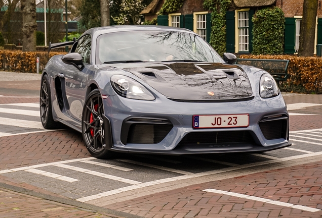 Porsche 718 Cayman GT4 RS Weissach Package