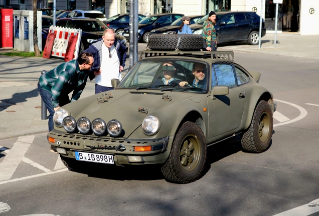 Porsche 911 Carrera RS Rally