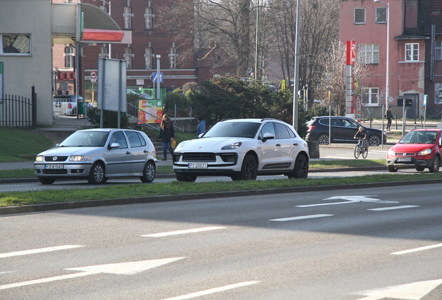 Porsche 95B Macan GTS MkIII