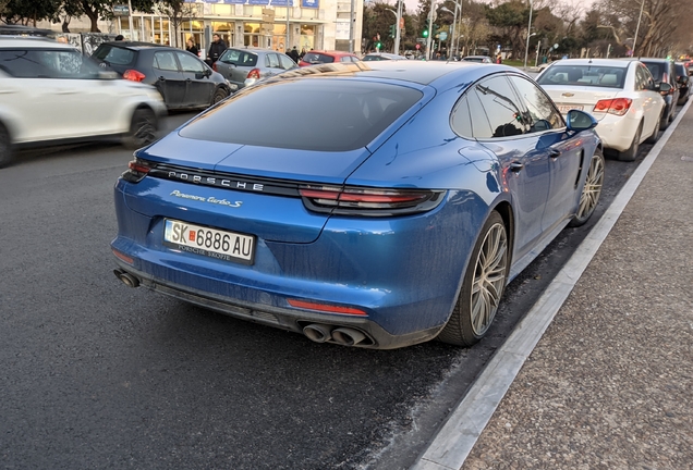 Porsche 971 Panamera Turbo S E-Hybrid