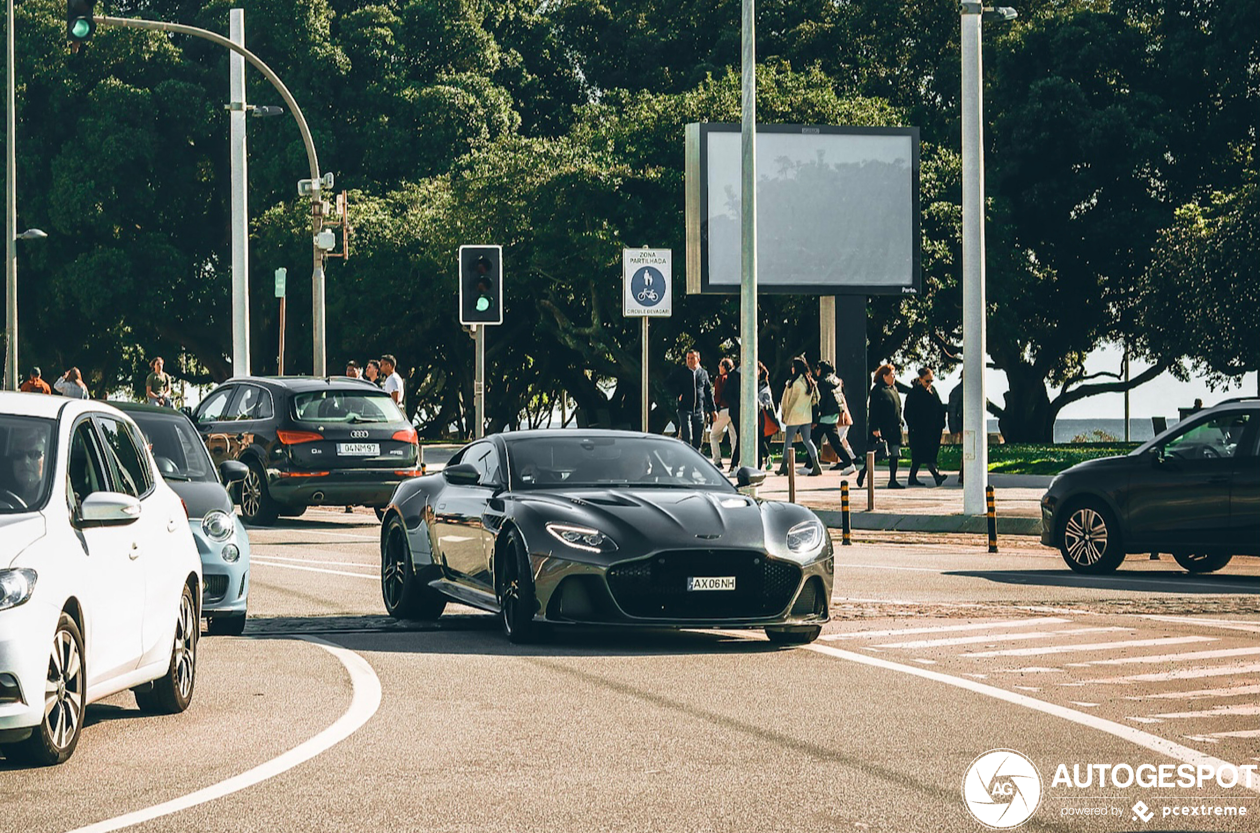 Aston Martin DBS Superleggera