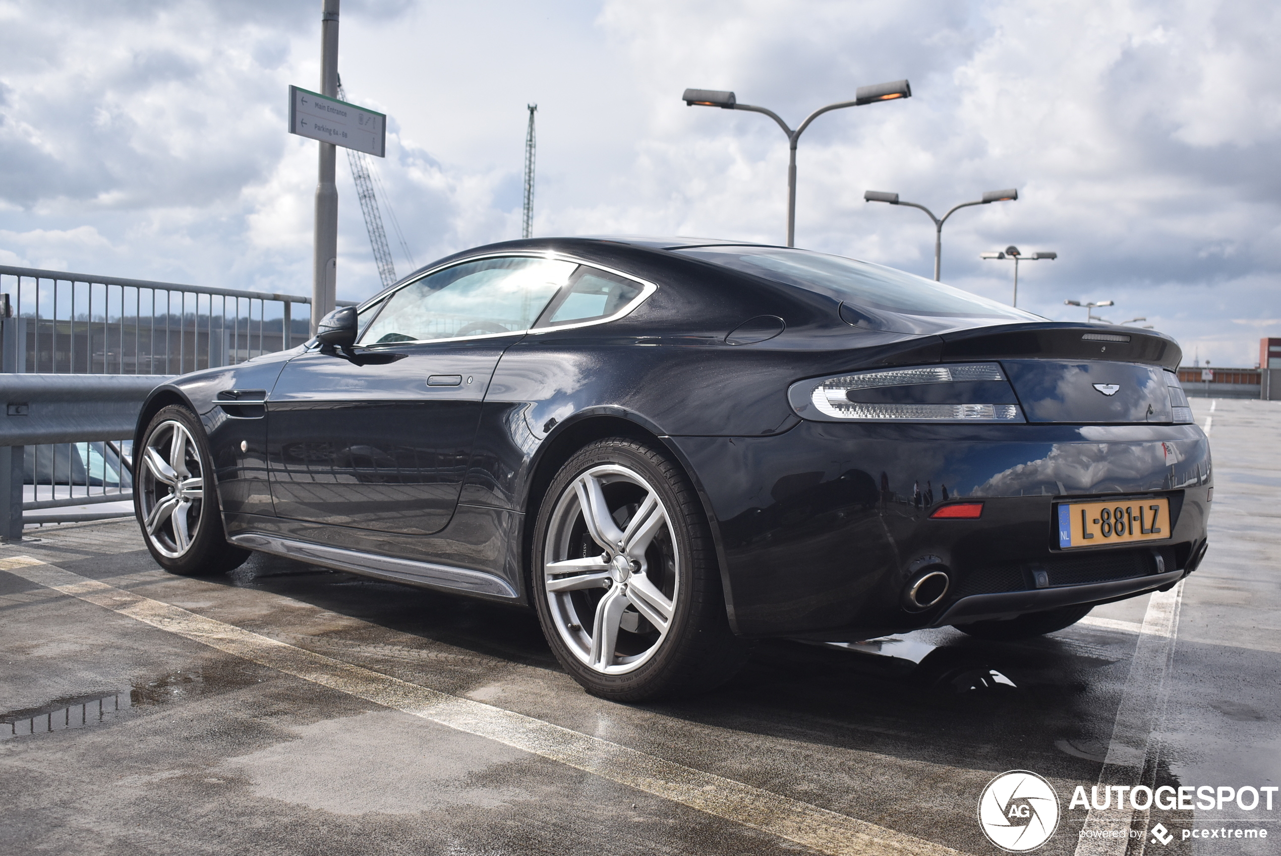 Aston Martin V8 Vantage