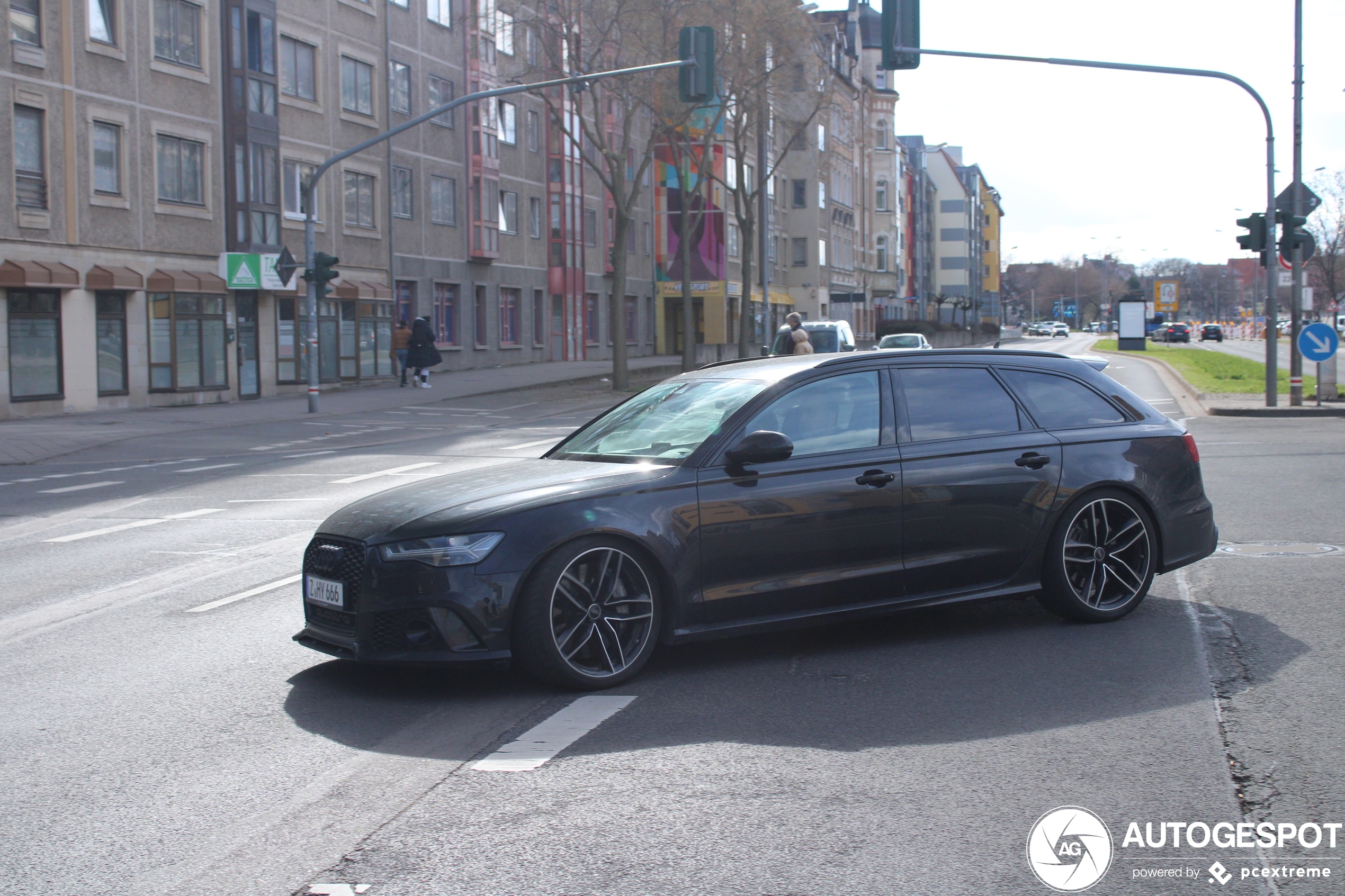 Audi RS6 Avant C7 2015