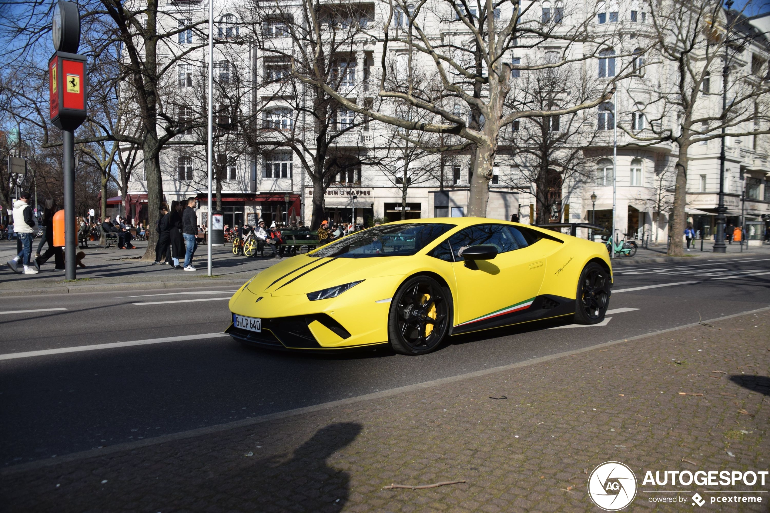 Lamborghini Huracán LP640-4 Performante