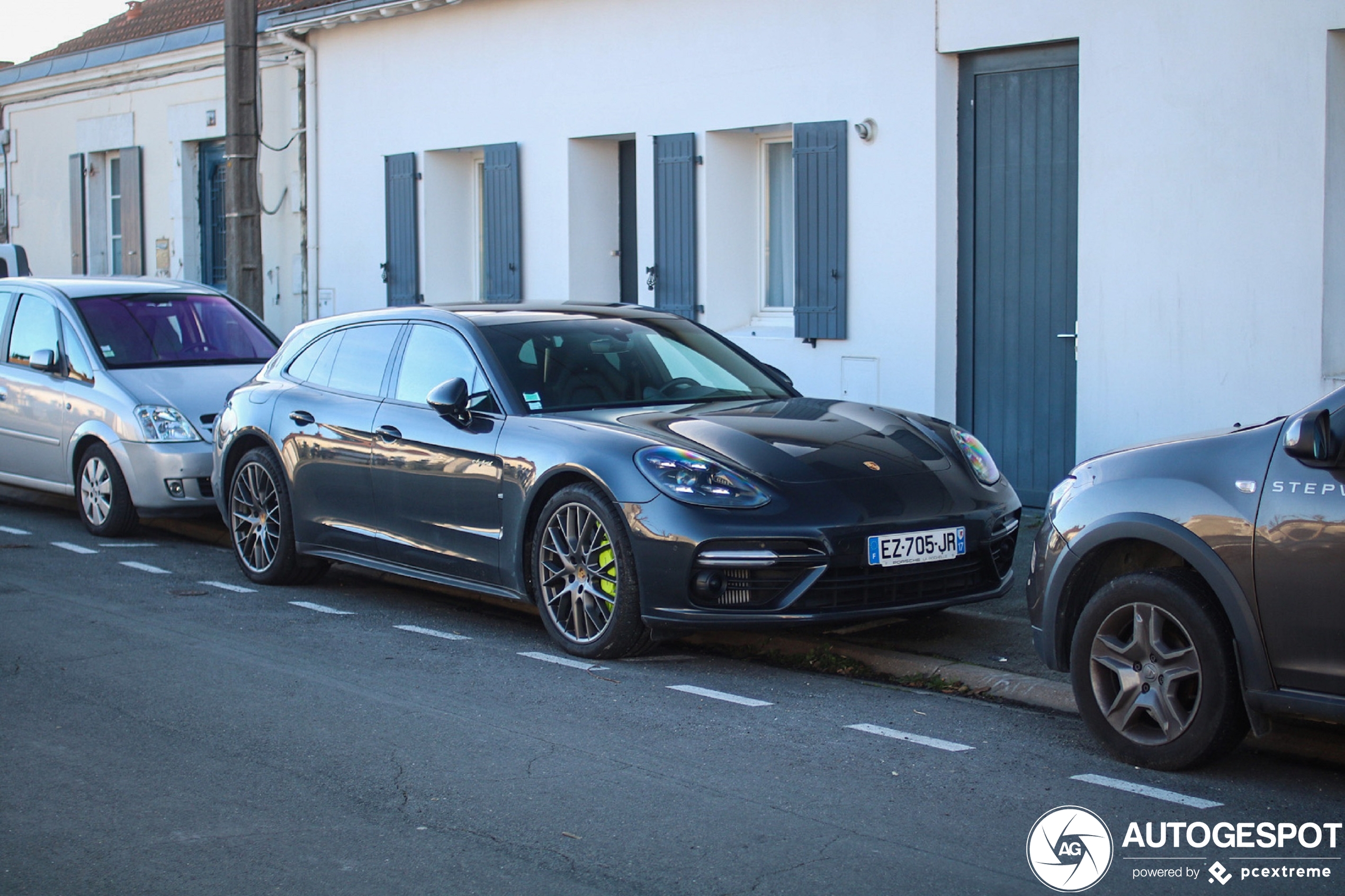 Porsche 971 Panamera Turbo S E-Hybrid Sport Turismo