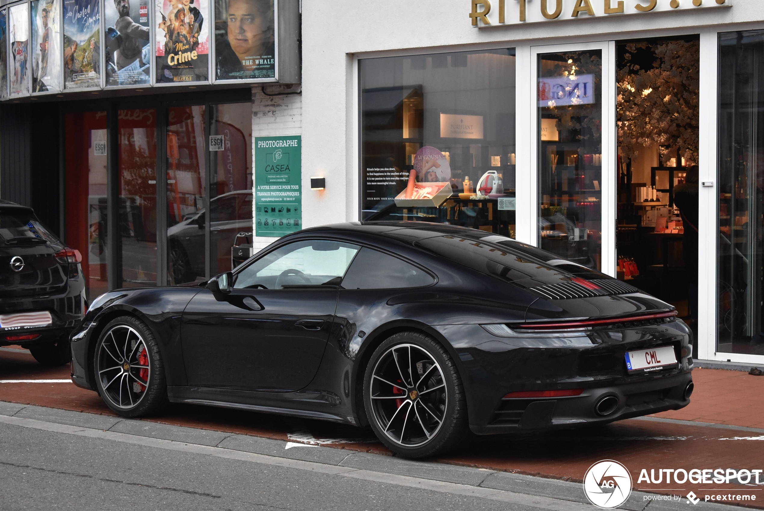 Porsche 992 Carrera 4S