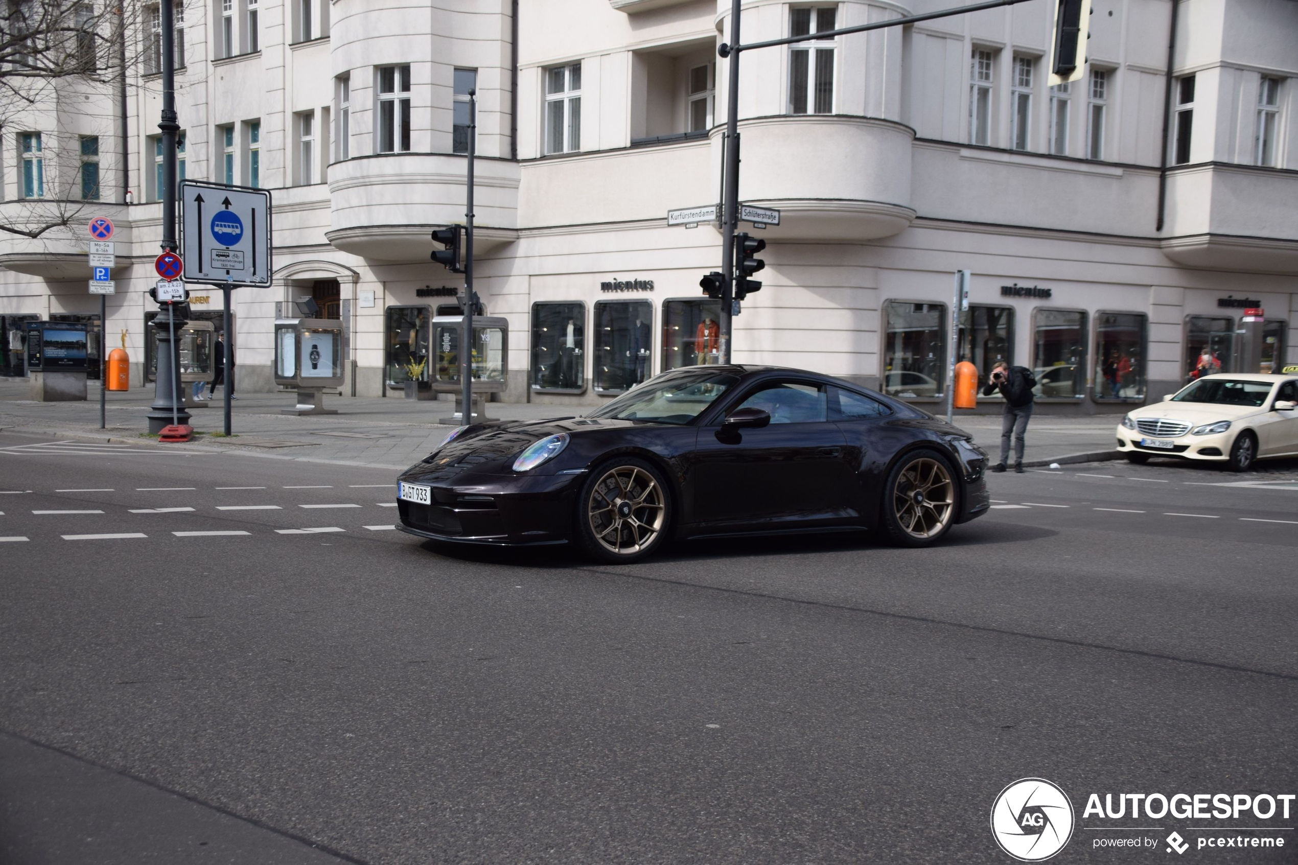 Porsche 992 GT3 Touring