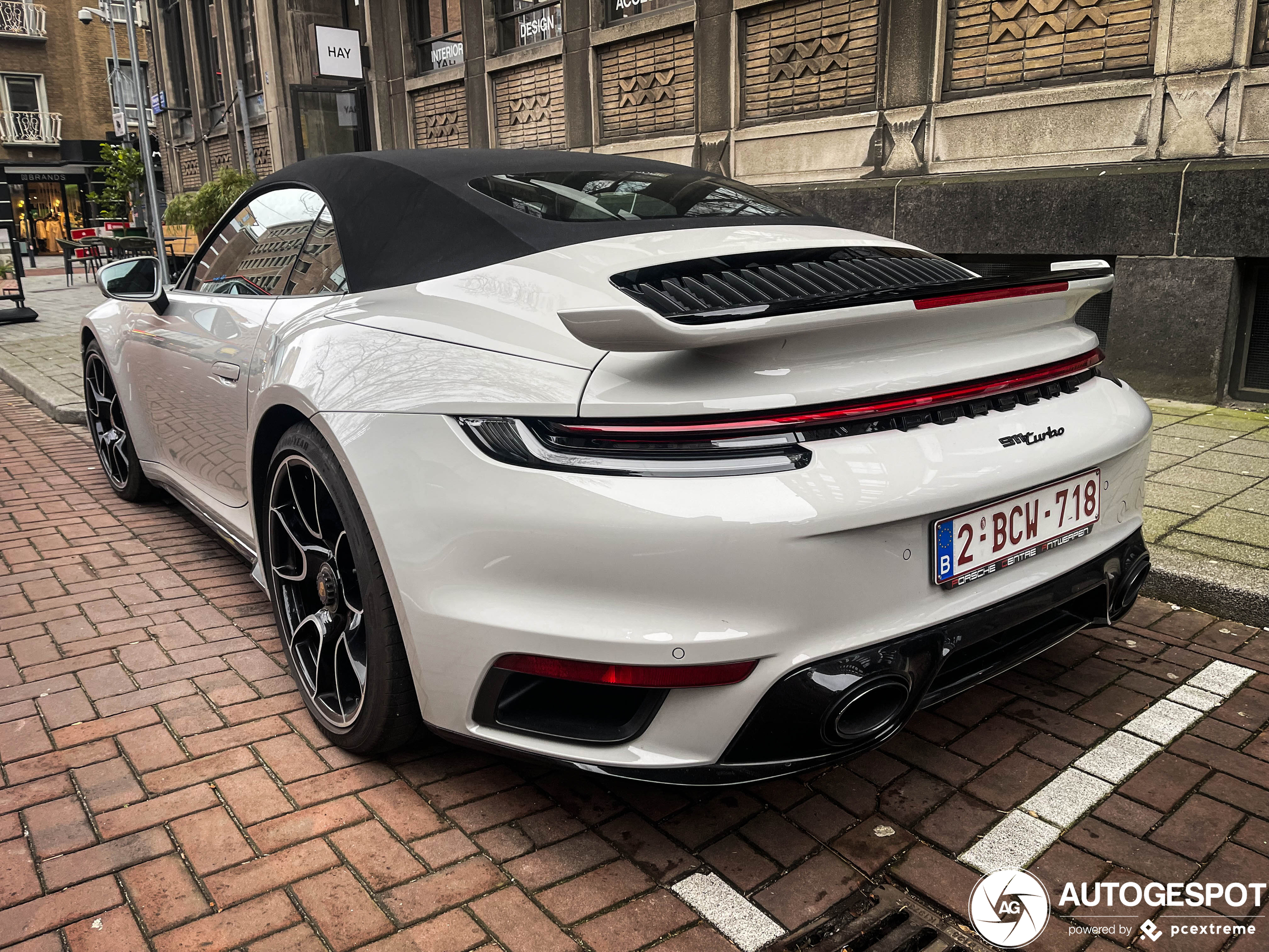 Porsche 992 Turbo Cabriolet