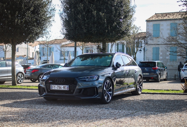 Audi RS4 Avant B9