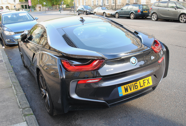 BMW i8