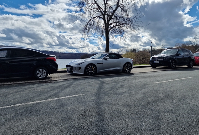 Jaguar F-TYPE R AWD Convertible