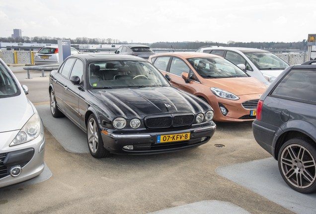 Jaguar XJR