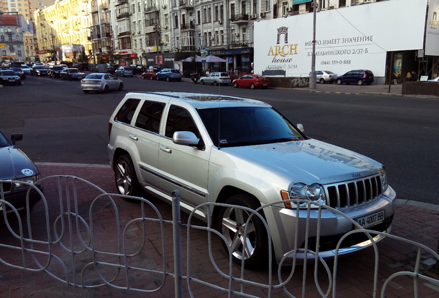 Jeep Grand Cherokee SRT-8 2005