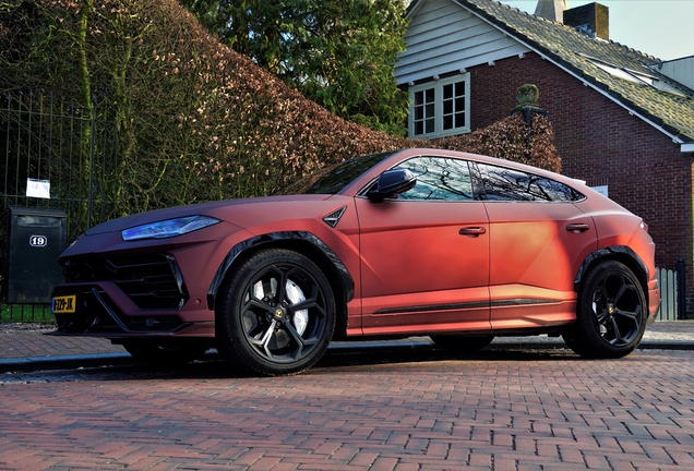 Lamborghini Urus 1016 Industries