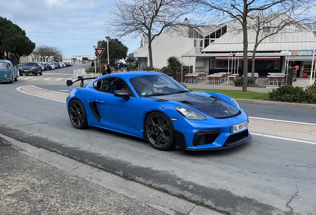 Porsche 718 Cayman GT4 RS Weissach Package