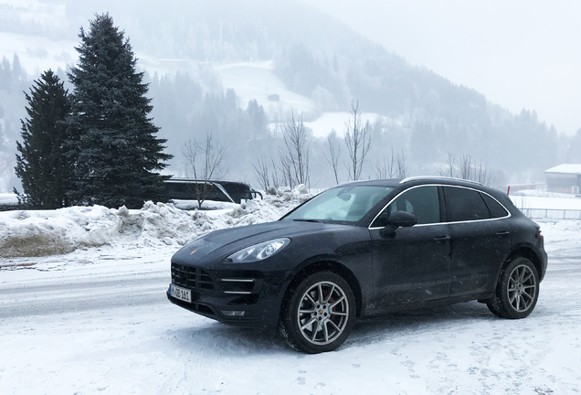 Porsche 95B Macan Turbo