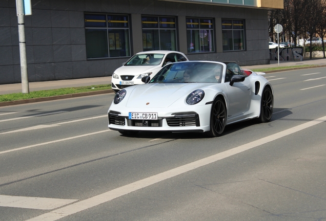 Porsche 992 Turbo Cabriolet