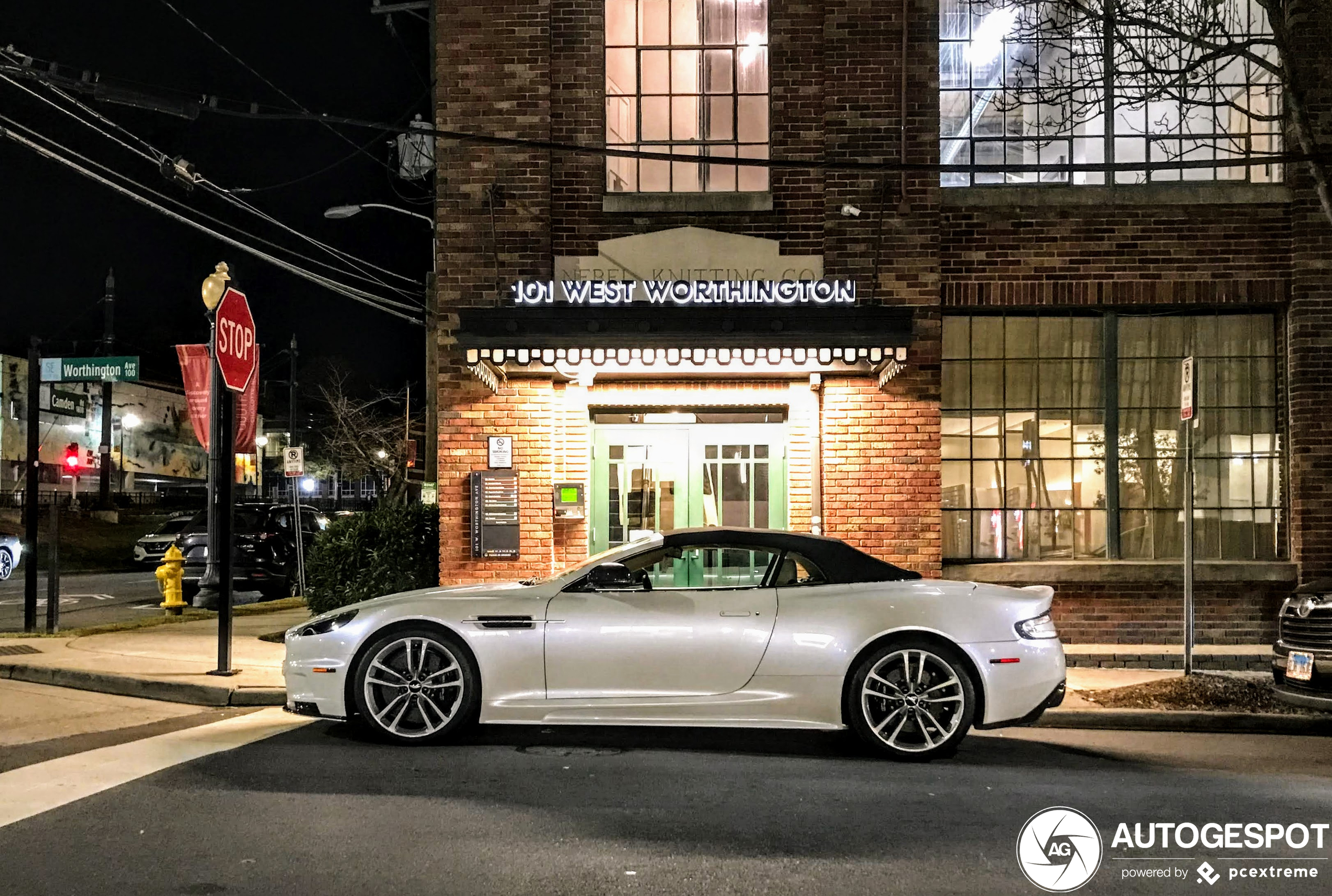 Aston Martin DBS Volante