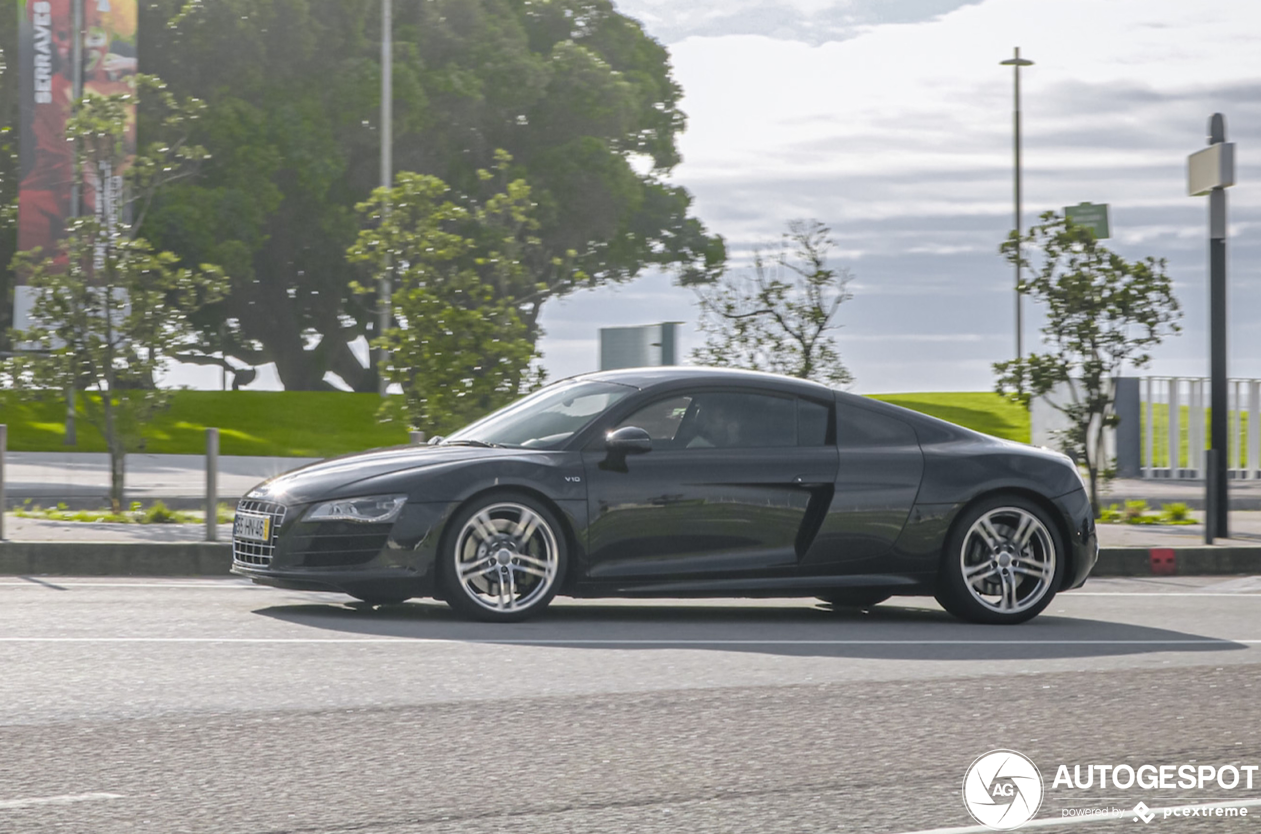 Audi R8 V10