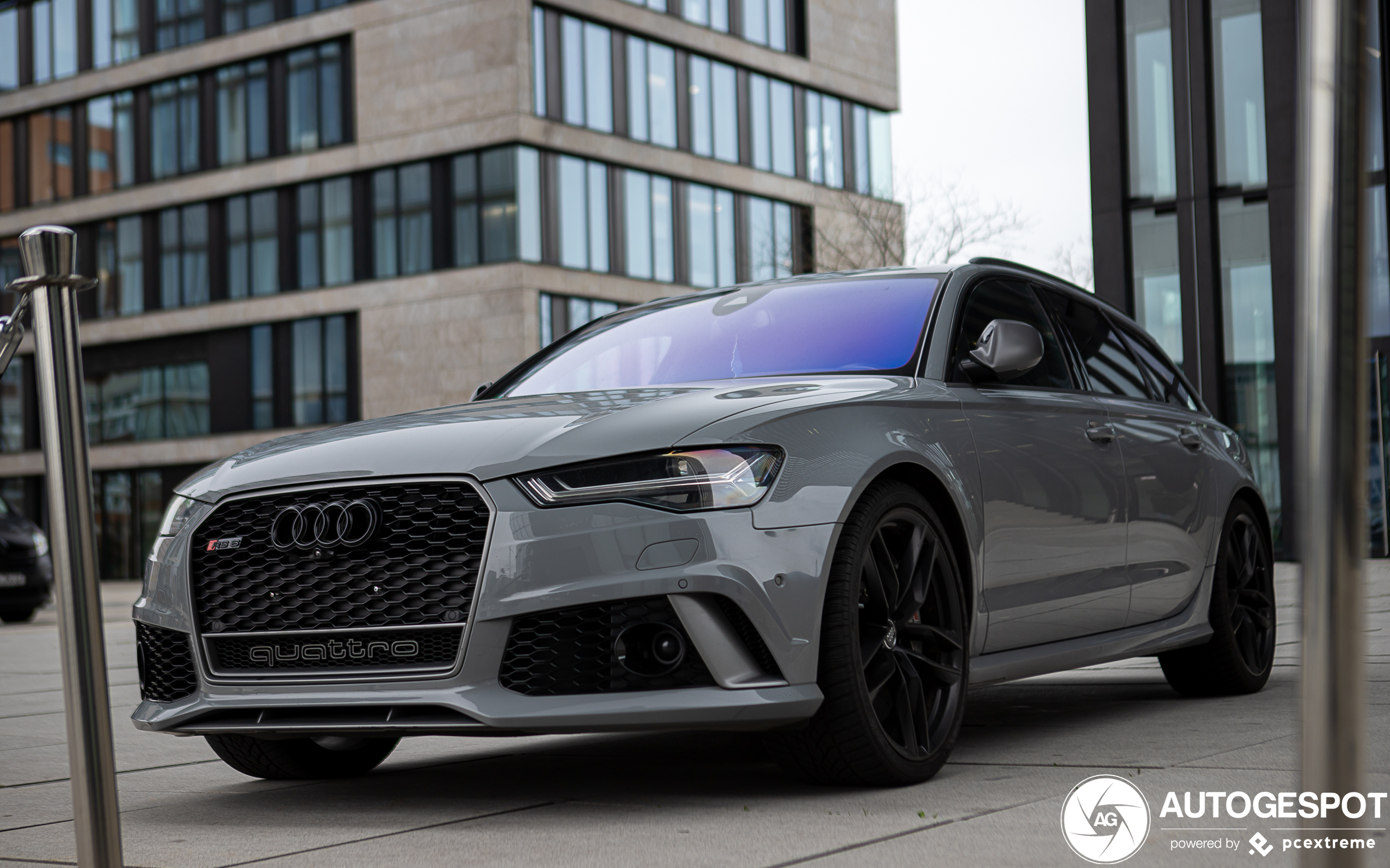 Audi RS6 Avant C7 2015