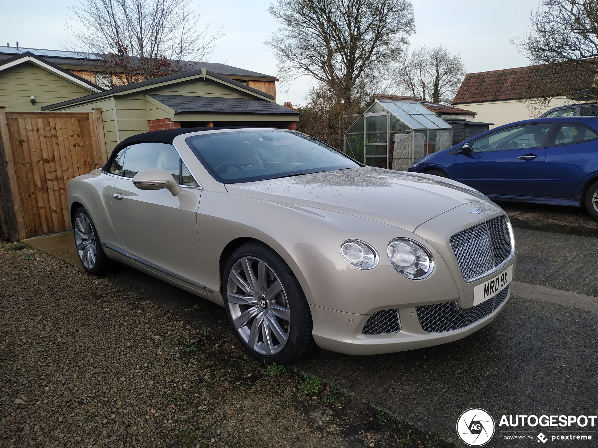 Bentley Continental GTC 2012