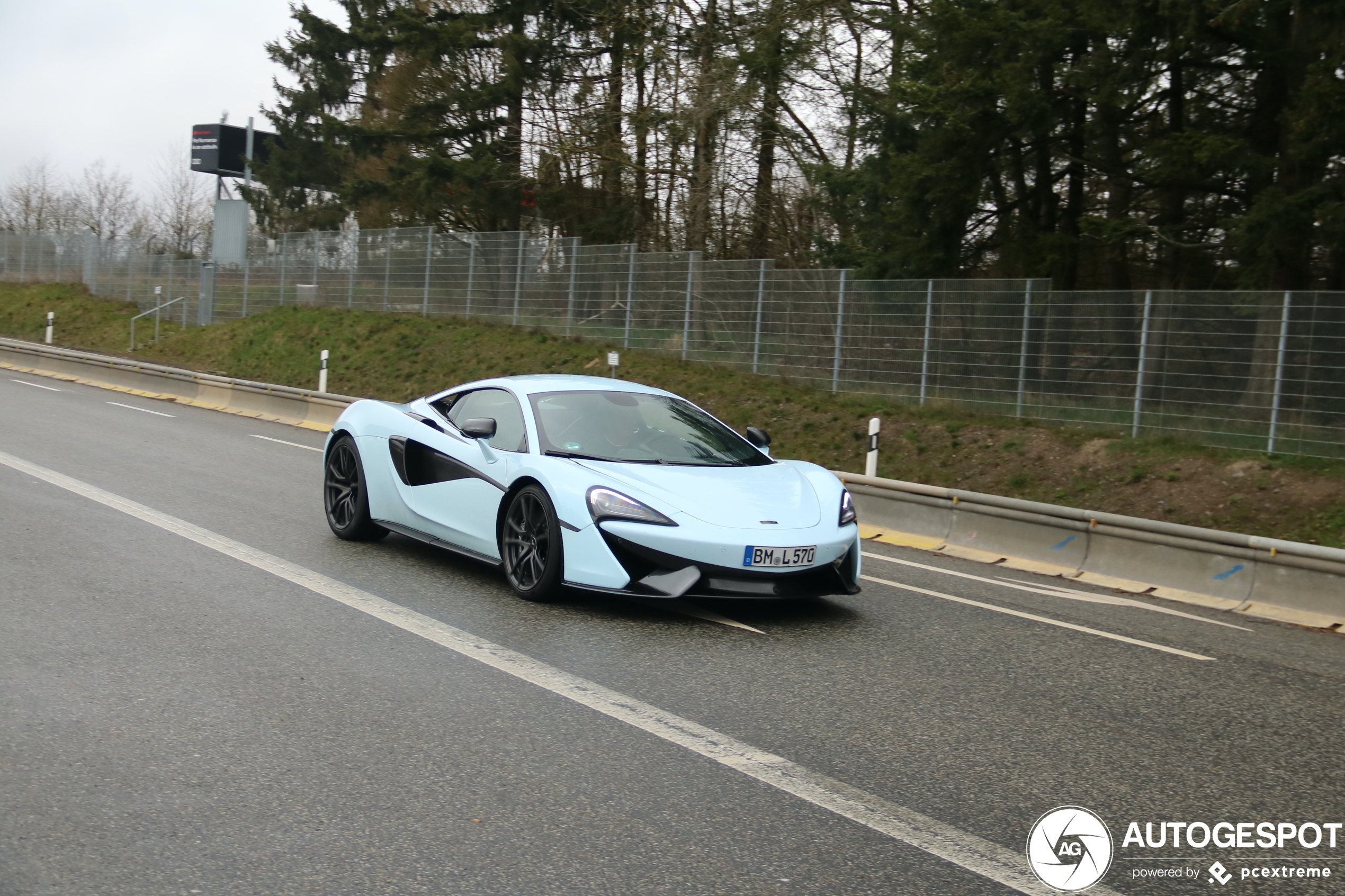 McLaren 570S