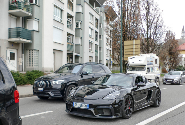 Porsche 718 Cayman GT4