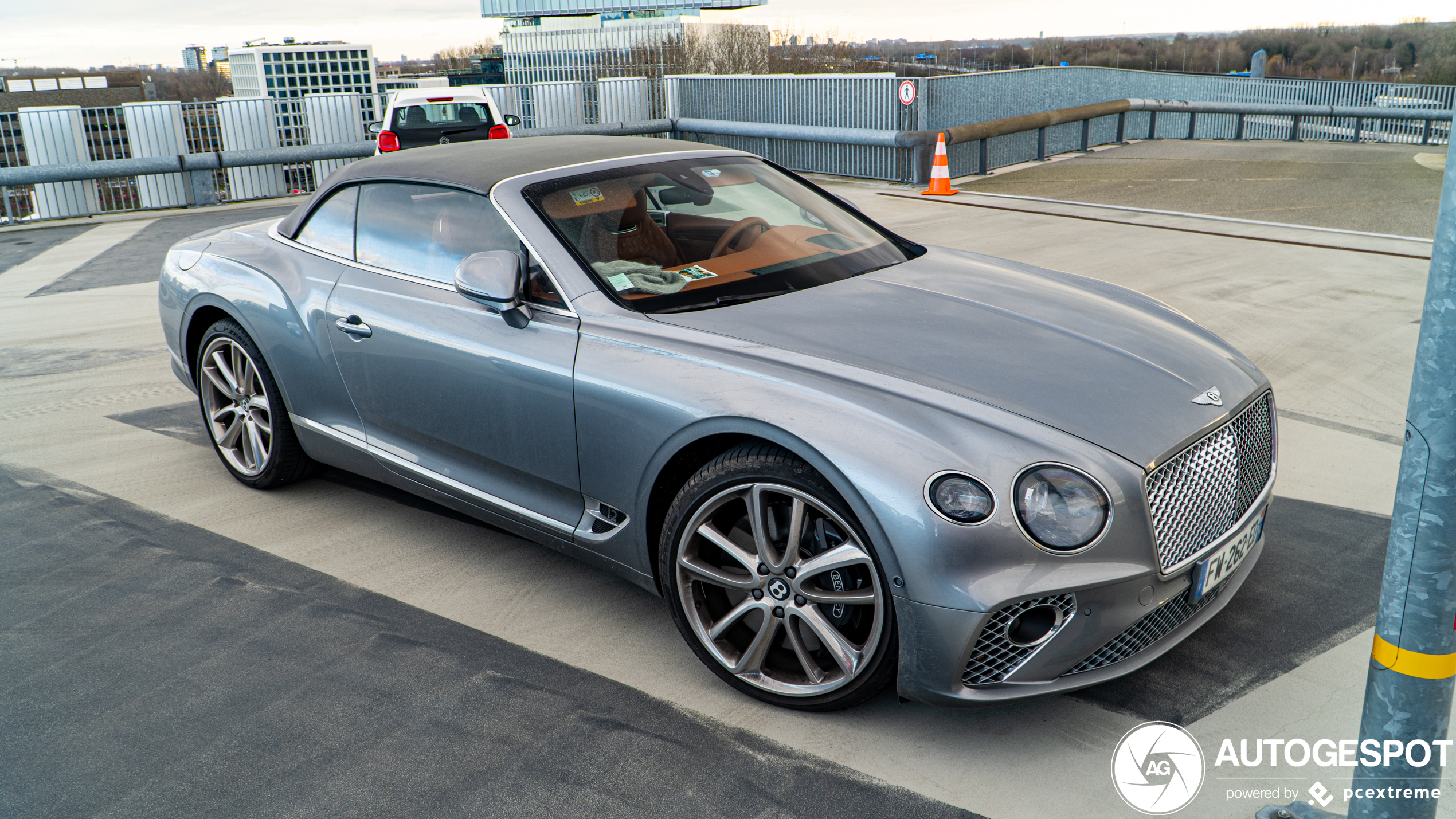 Bentley Continental GTC 2019