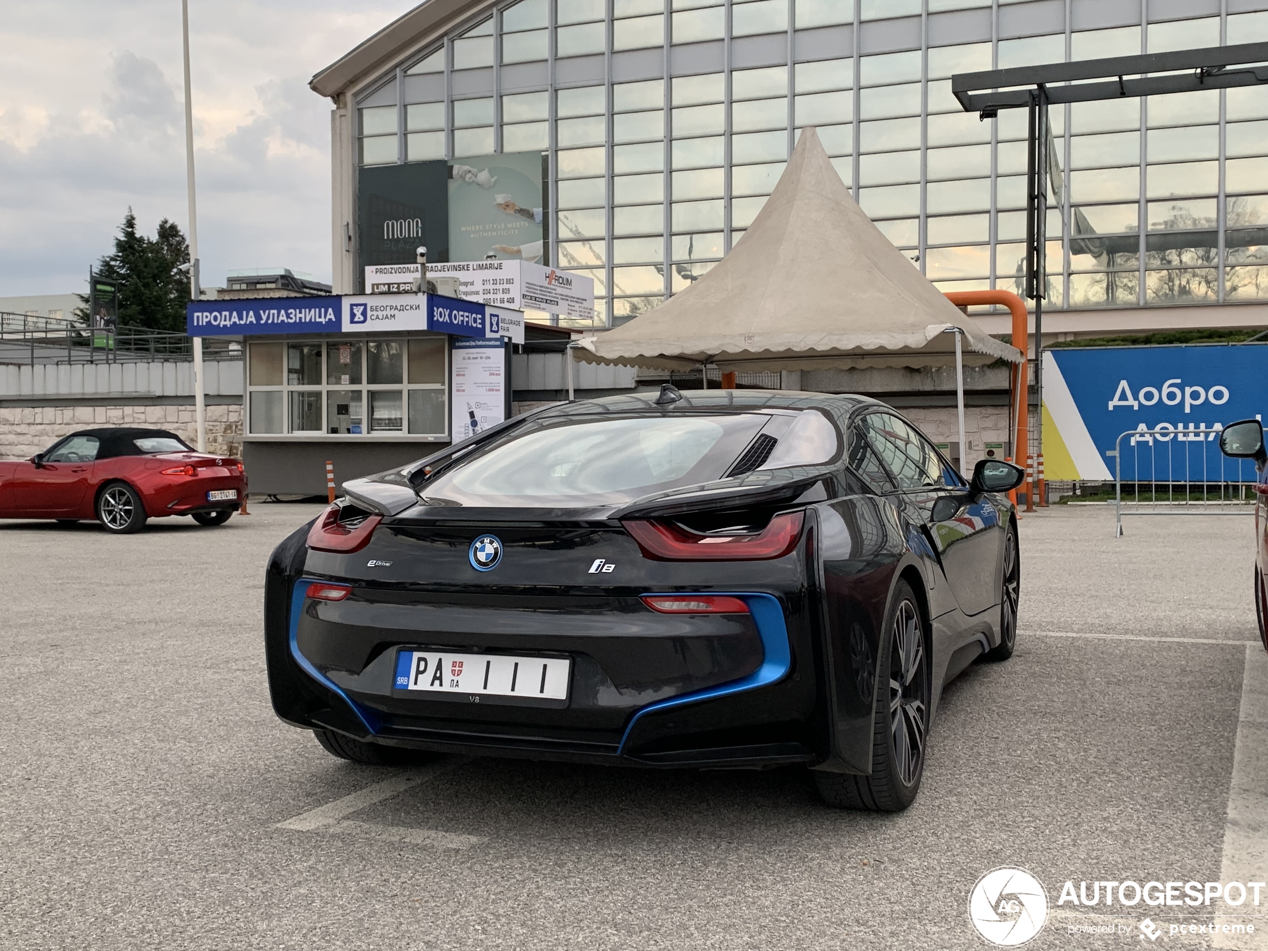 BMW i8