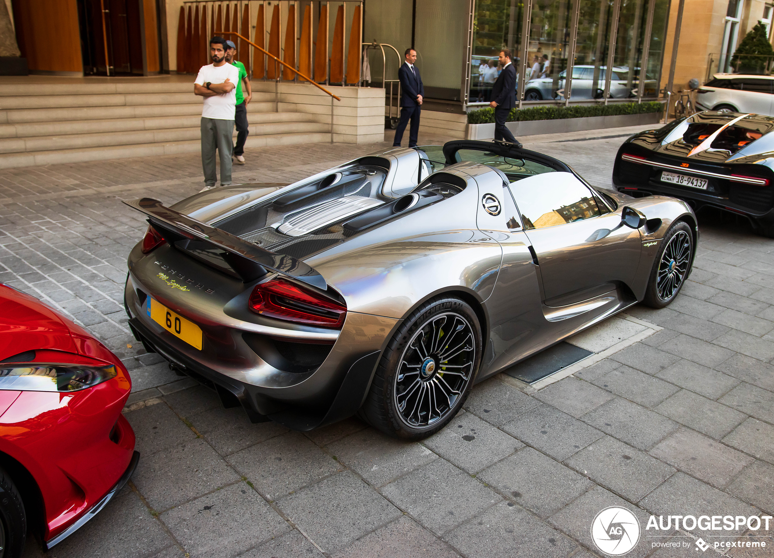 Porsche 918 Spyder Weissach Package