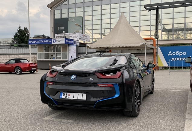 BMW i8