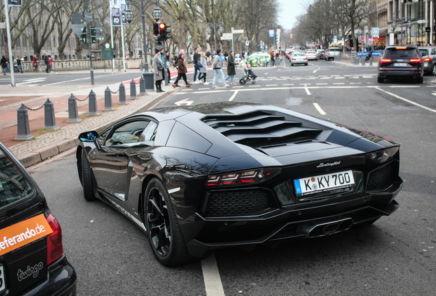 Lamborghini Aventador LP700-4