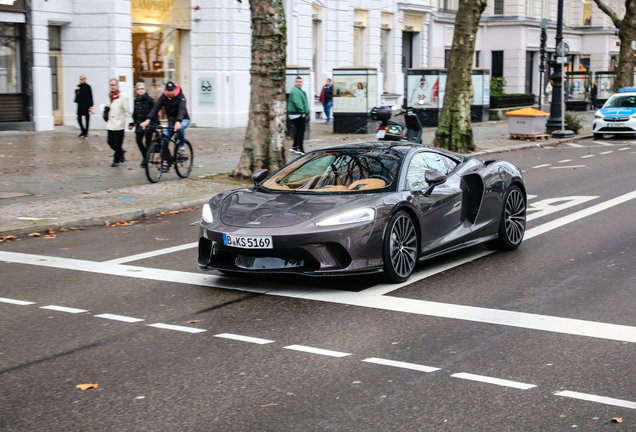 McLaren GT