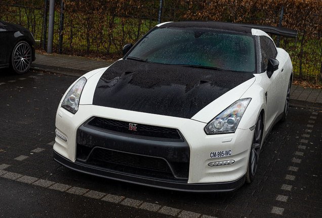 Nissan GT-R 2011