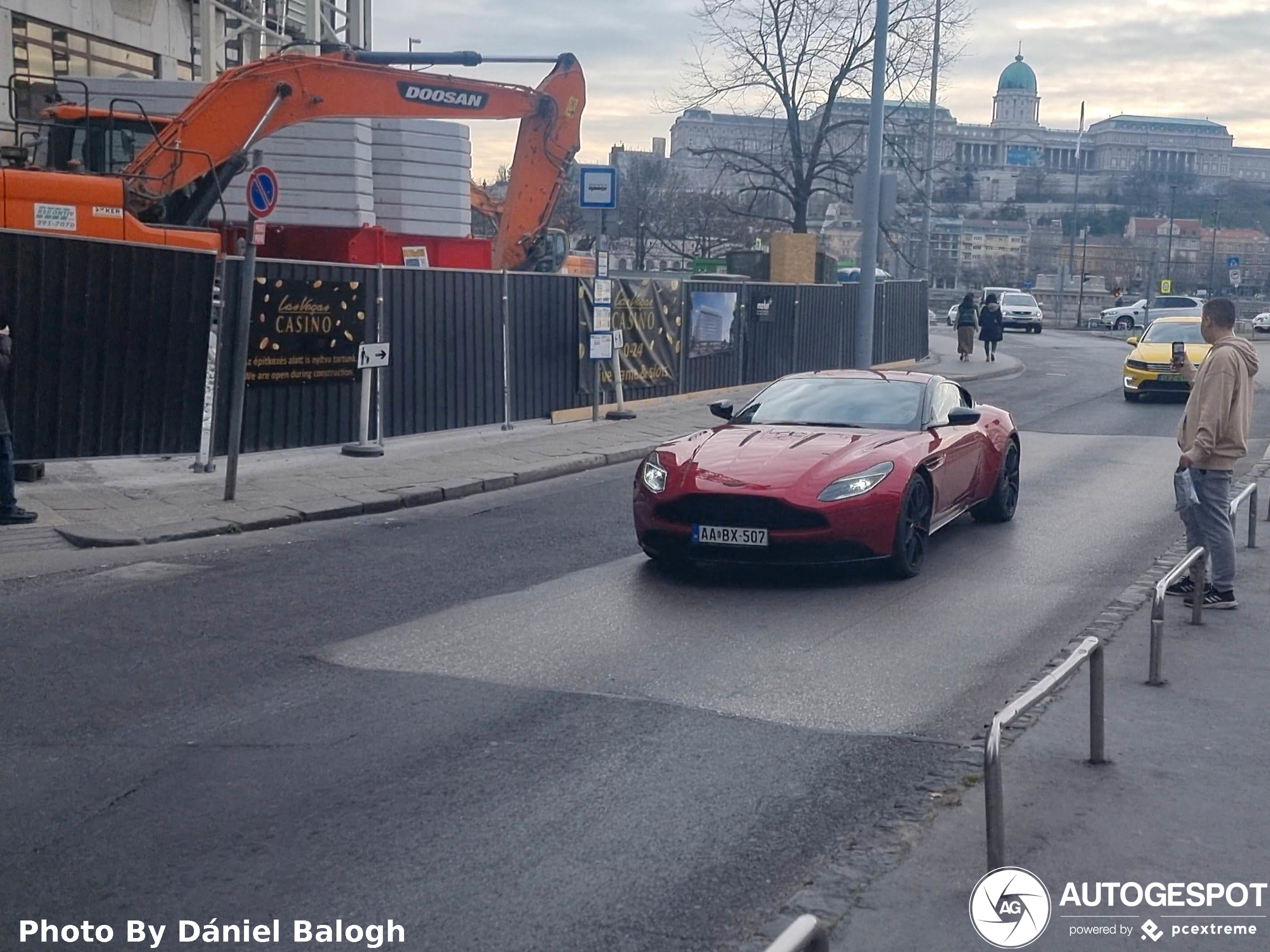 Aston Martin DB11