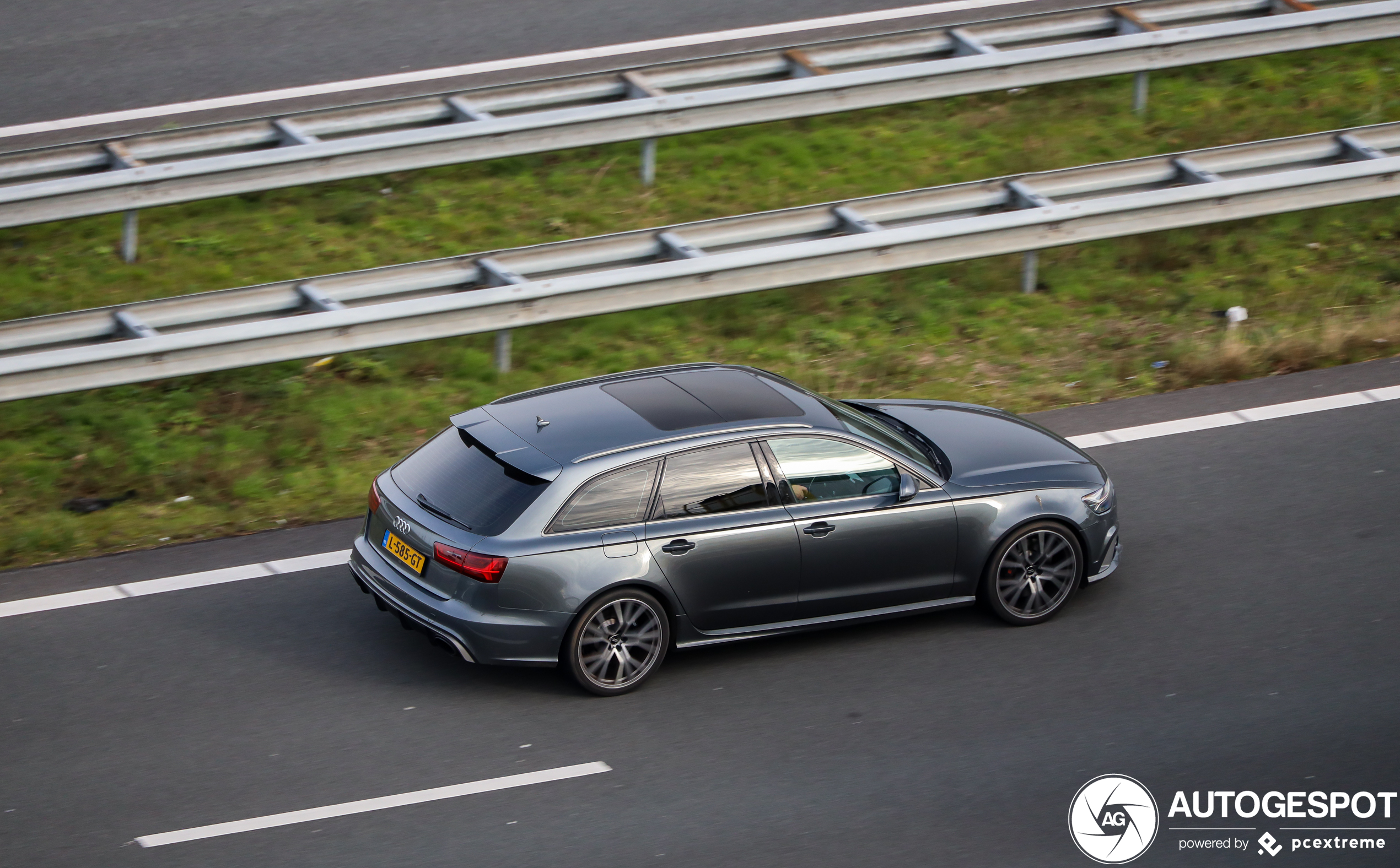 Audi RS6 Avant C7 2015