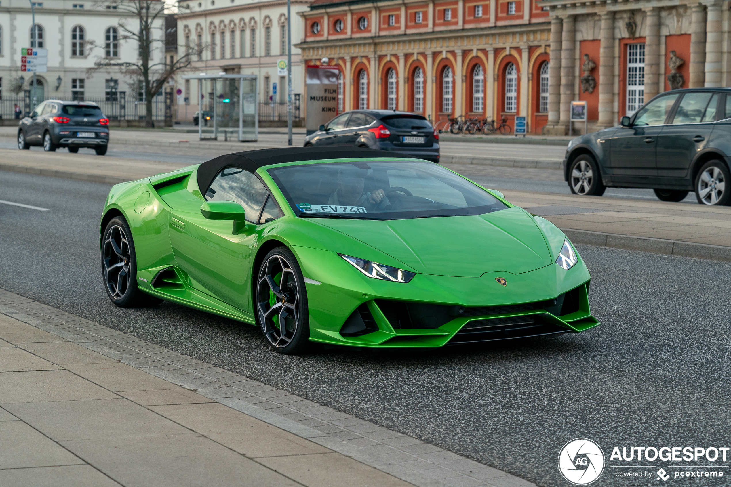 Lamborghini Huracán LP640-4 EVO Spyder