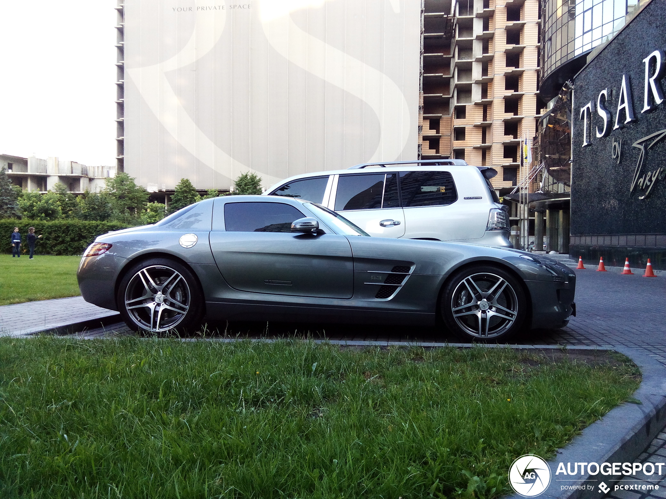 Mercedes-Benz SLS AMG