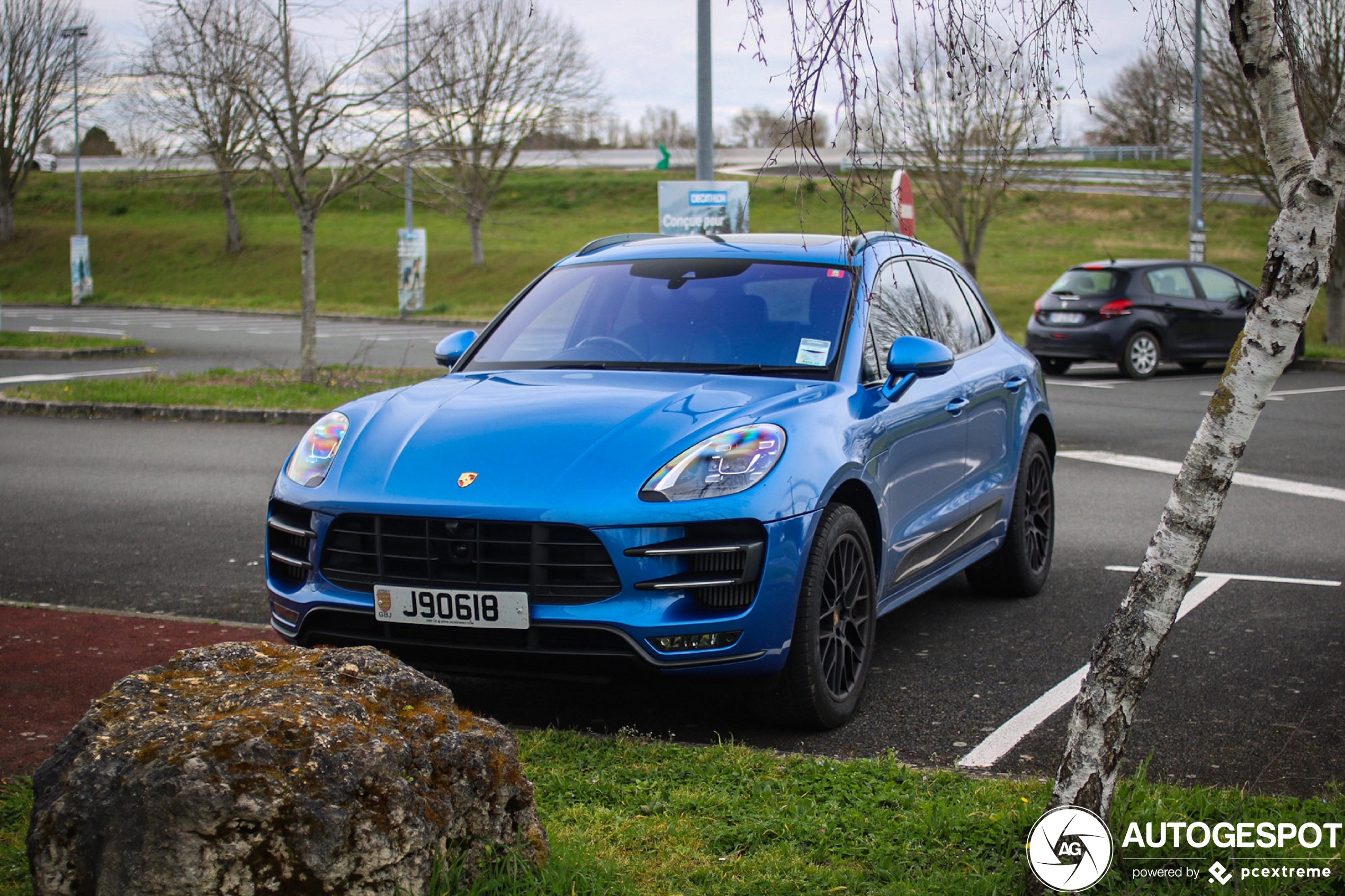 Porsche 95B Macan Turbo