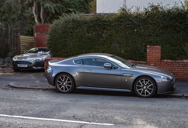 Aston Martin V8 Vantage S