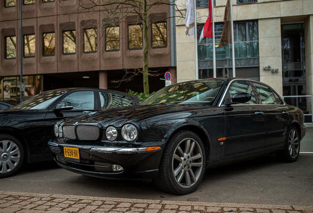 Jaguar XJR