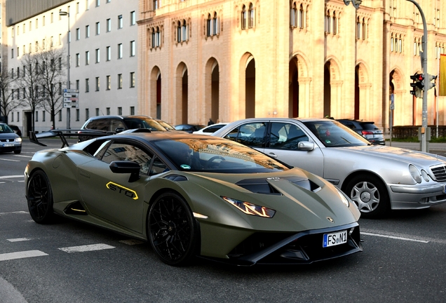 Lamborghini Huracán LP640-2 STO