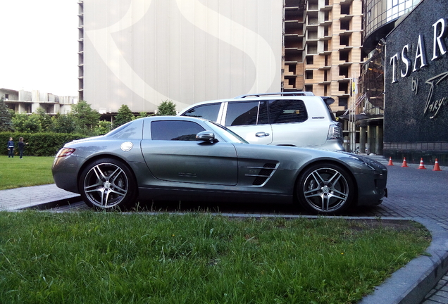 Mercedes-Benz SLS AMG