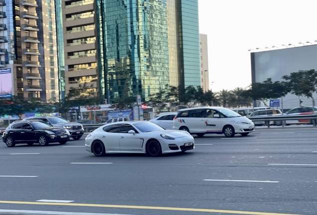 Porsche 970 Panamera GTS MkI