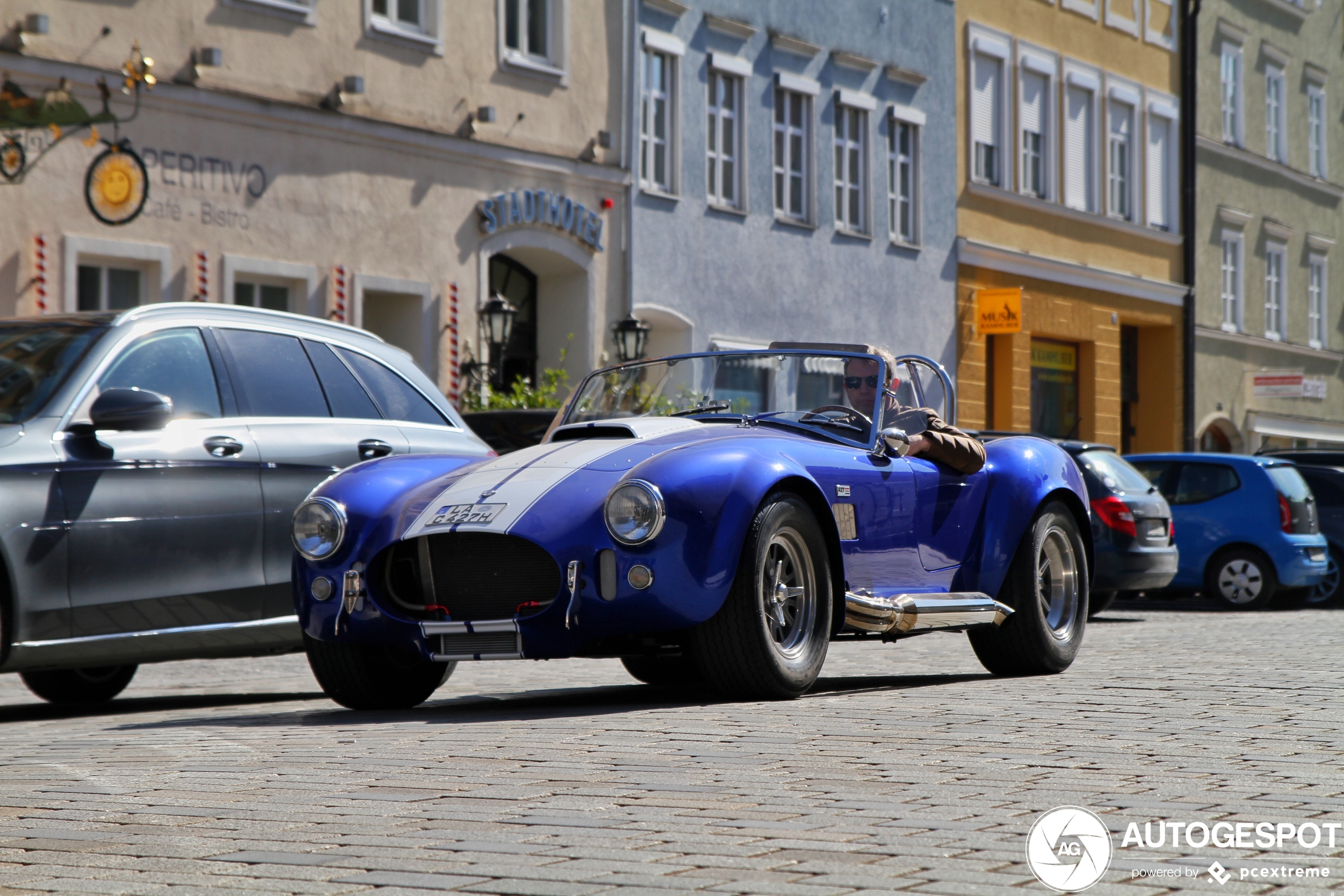 AC Cobra 427