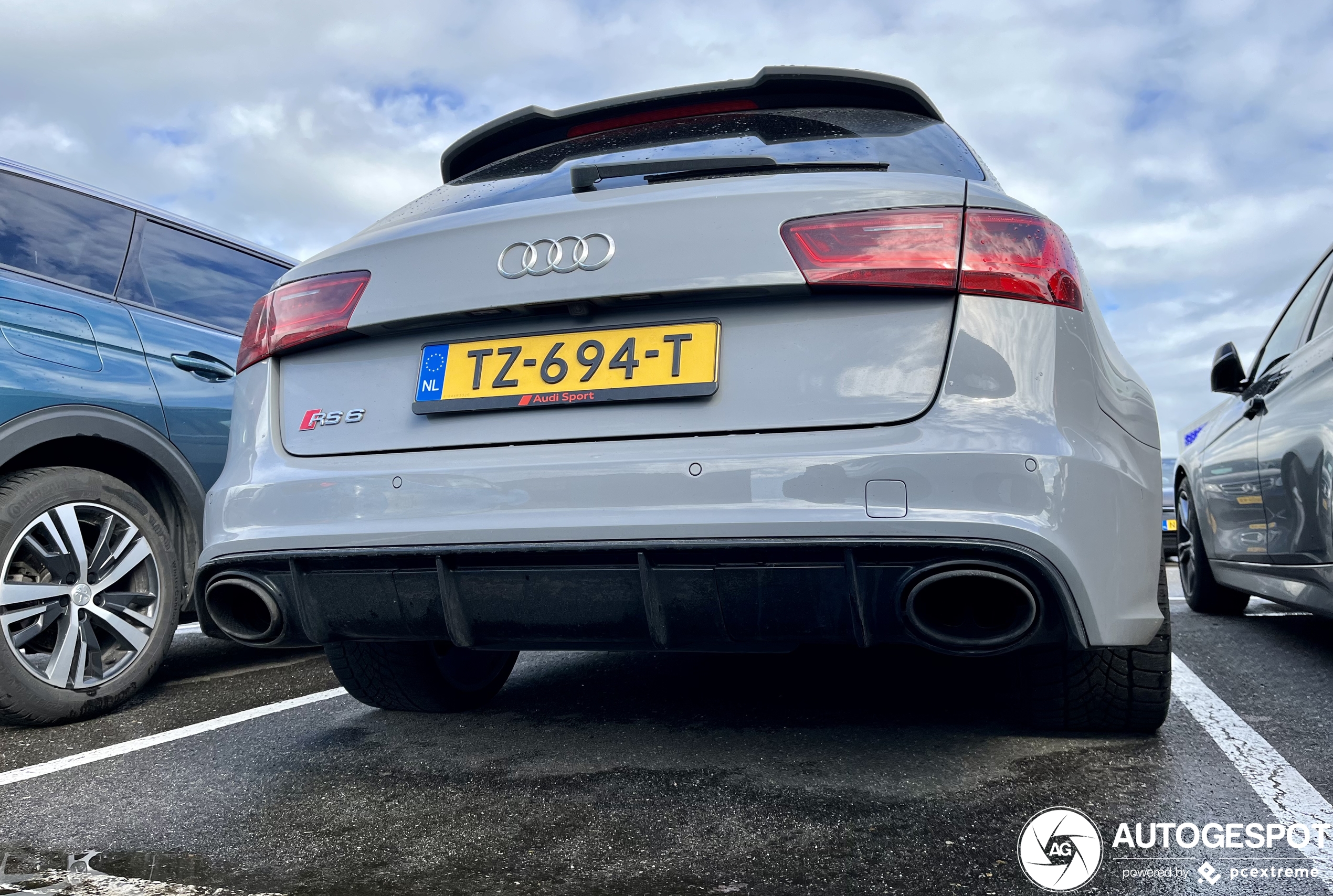 Audi RS6 Avant C7 2015