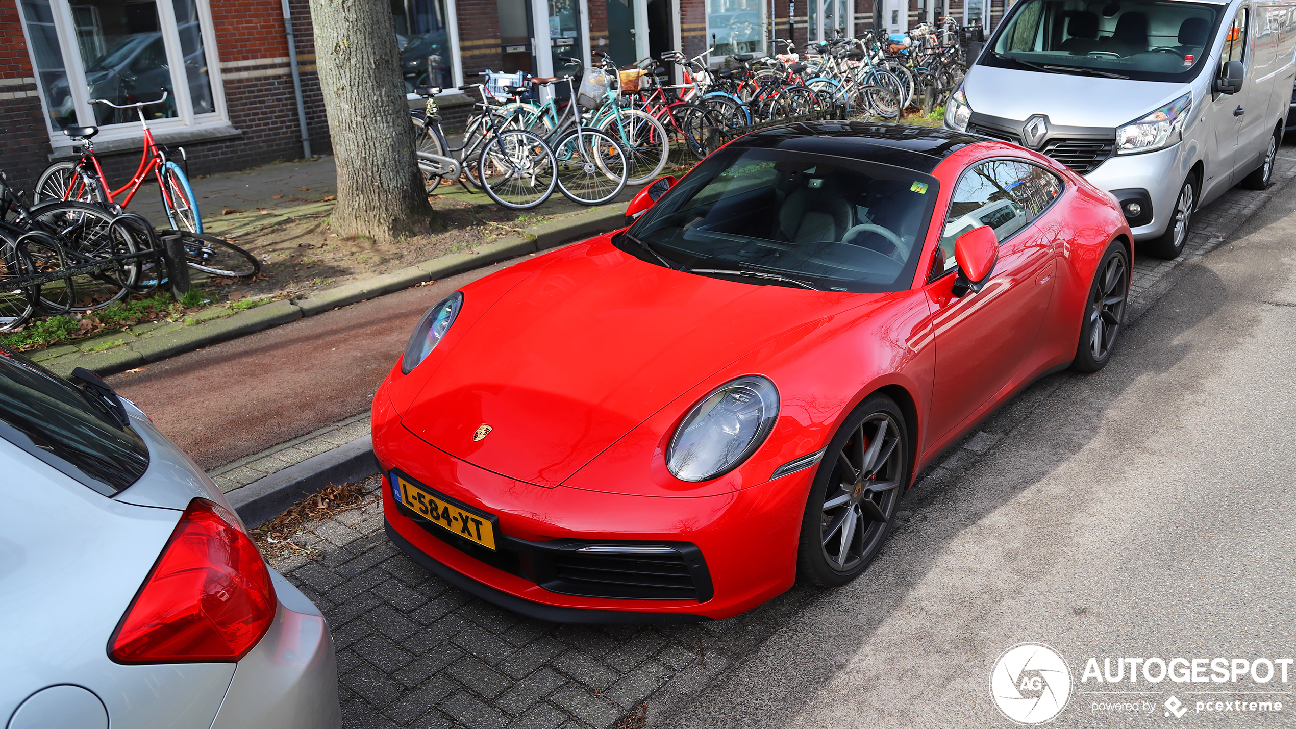 Porsche 992 Carrera 4S