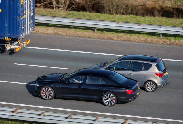 Bentley Flying Spur Hybrid