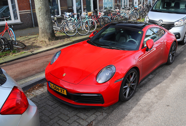 Porsche 992 Carrera 4S